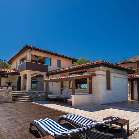 فيلة Cook With Sea View - Heated Pool - At *
