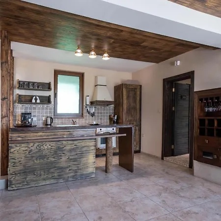 Cook With Sea View - Heated Pool - At וילה