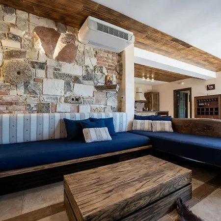 Cook With Sea View - Heated Pool - At בלצ'יק