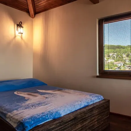 Cook With Sea View - Heated Pool - At וילה *